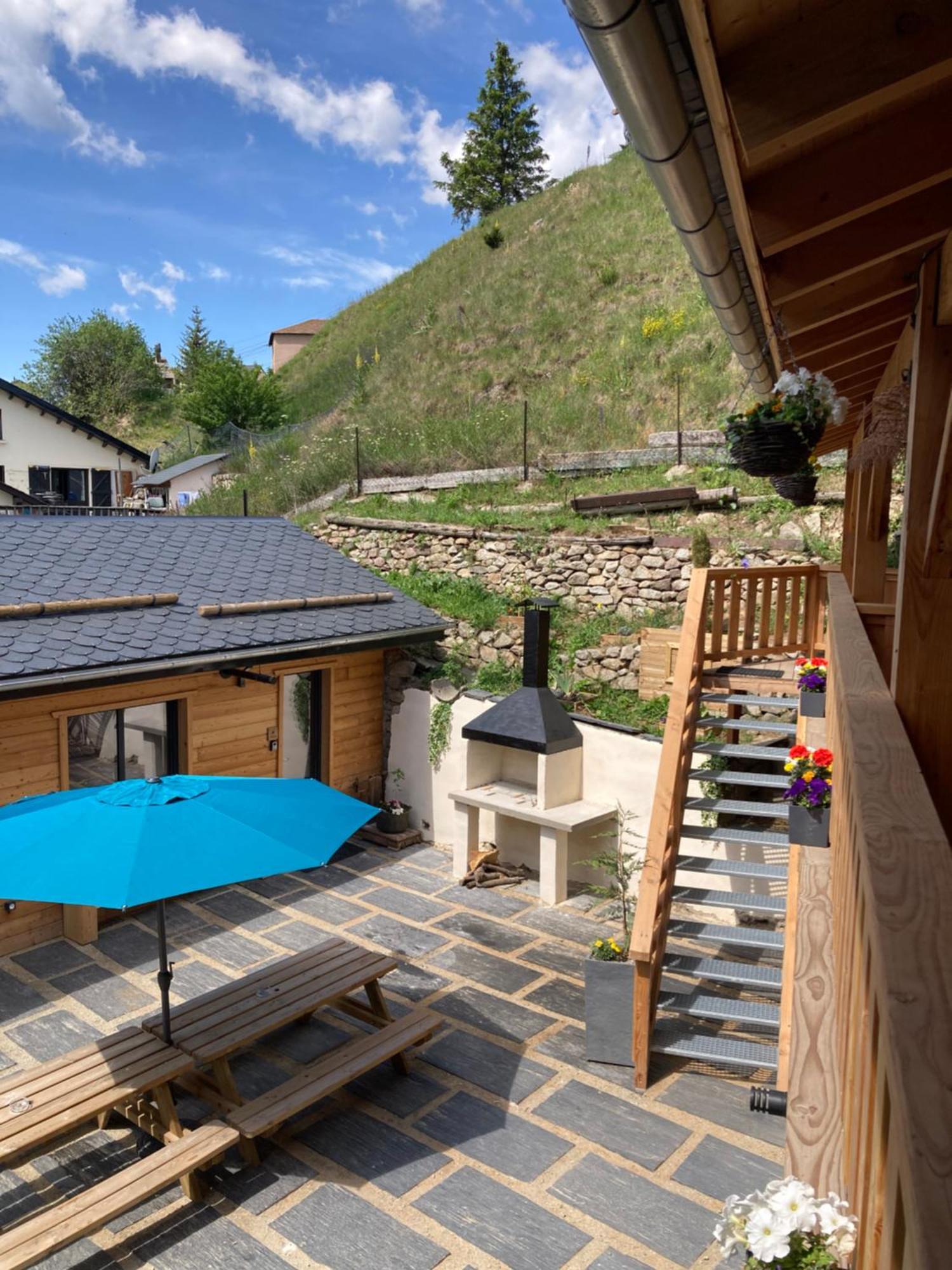 Studio Canellito Le Clos Des Ours Matemale Exterior photo