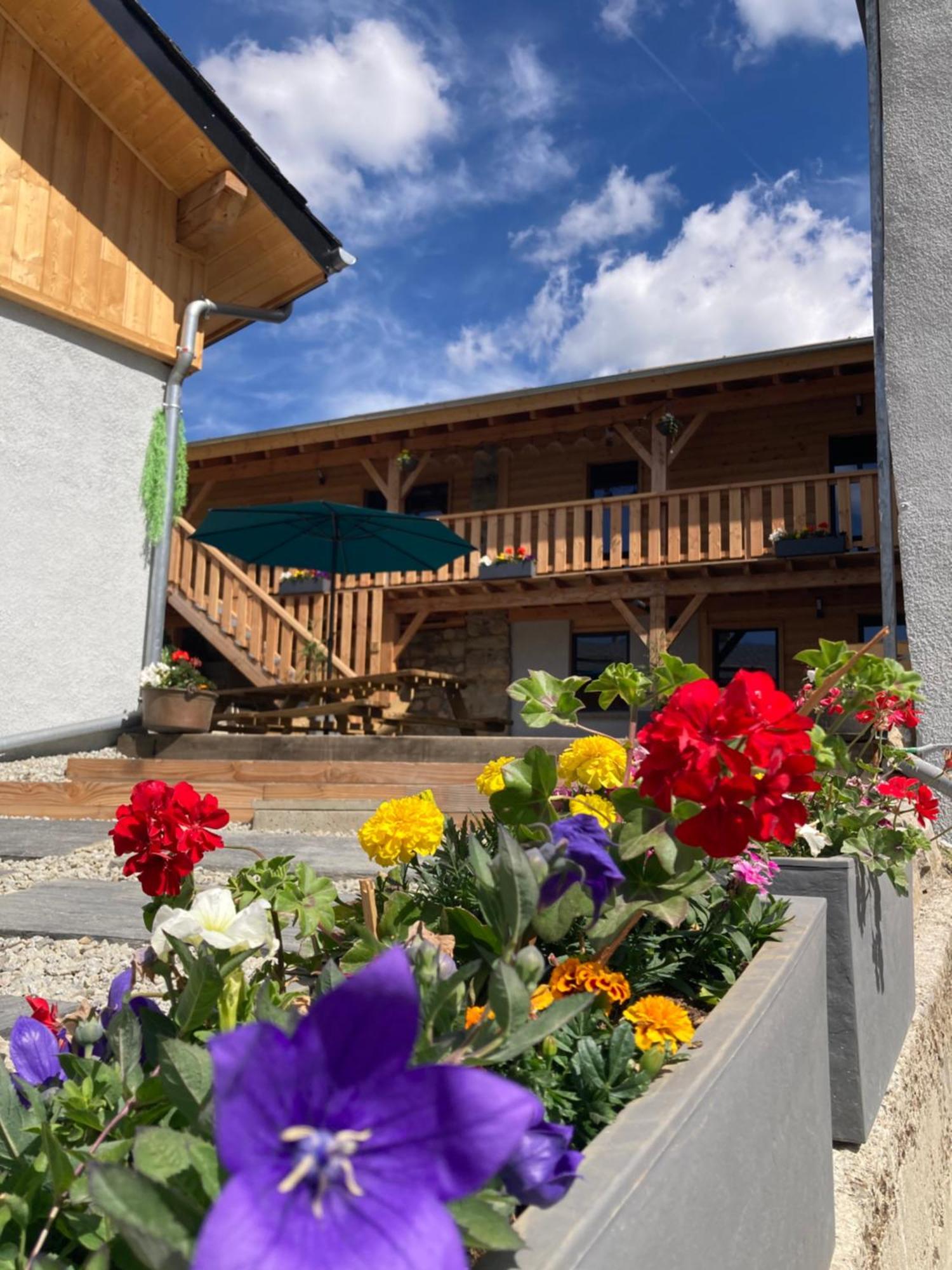 Studio Canellito Le Clos Des Ours Matemale Exterior photo