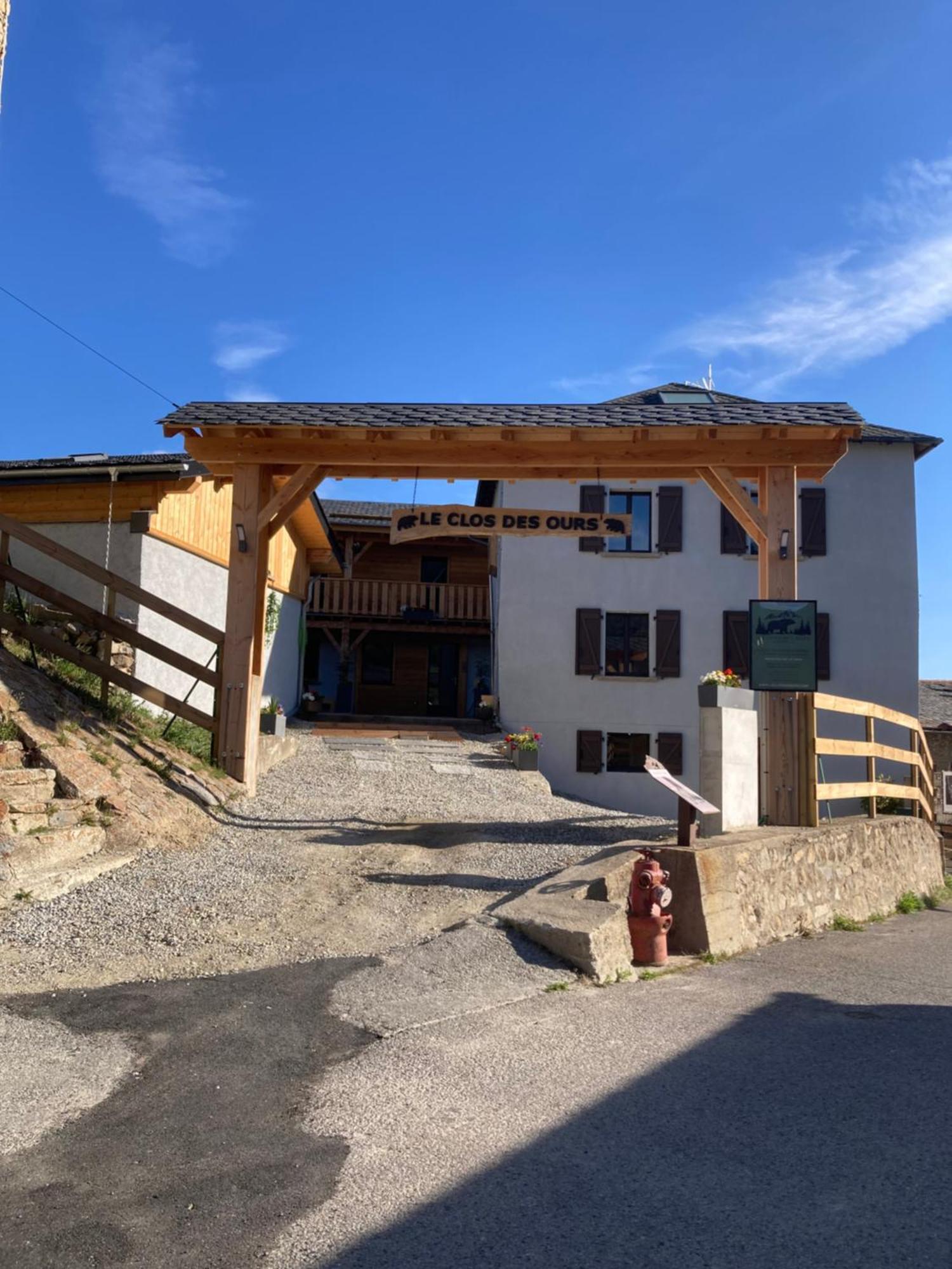Studio Canellito Le Clos Des Ours Matemale Exterior photo